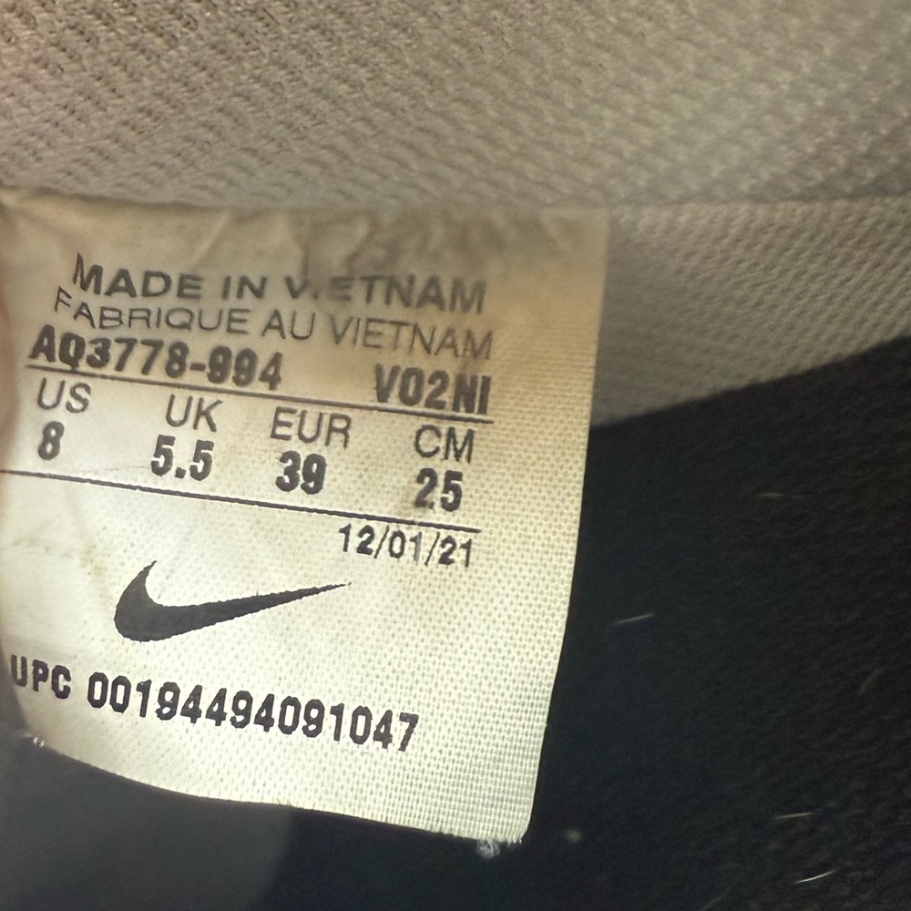 Nike Women’s Custom Air Force 1 - Picture 4 of 6